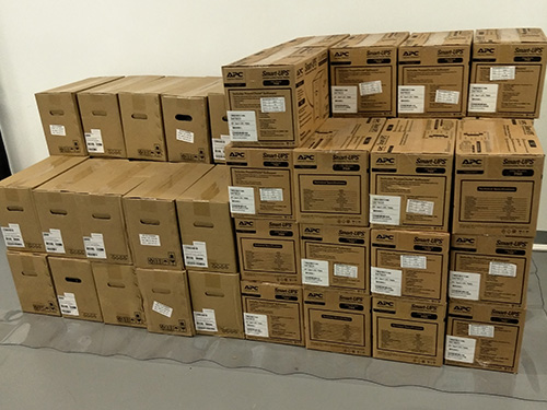 60台施耐德UPS交货